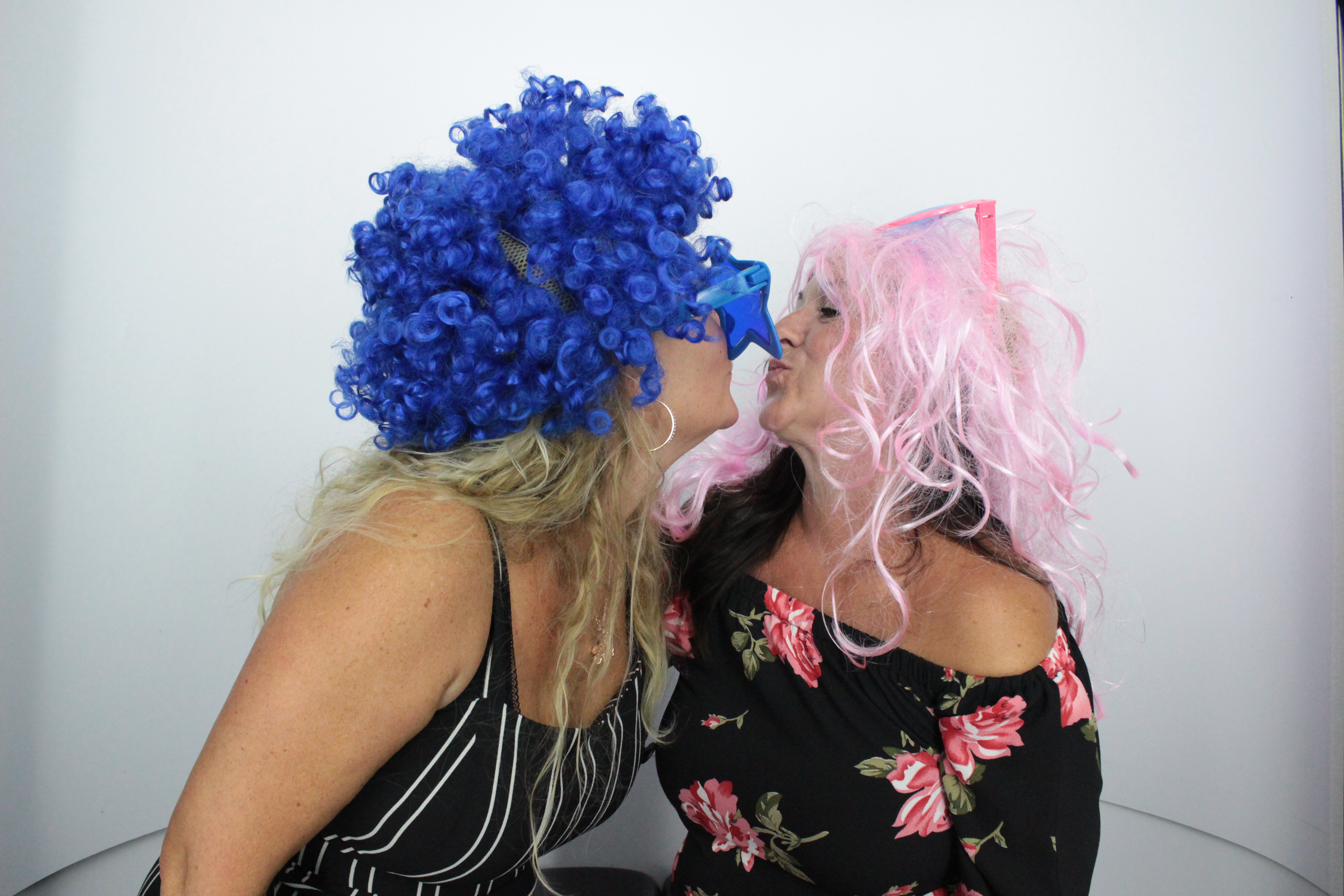 Martin & Colleen’s Joint 50th | View more photos from the event at gallery.myphotoboothexperience.co.uk/u/MyPhotoBoothExperienceLtd/Martin-Colleen’s-Joint-50th
